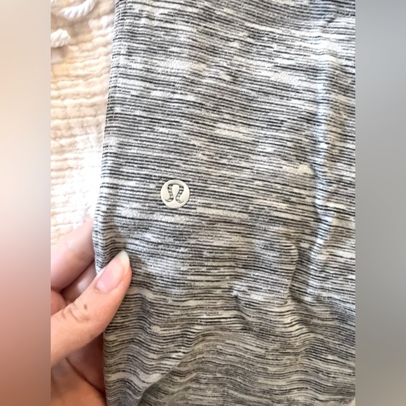 Lululemon Joggers. Size 4 - Picture 2 of 2